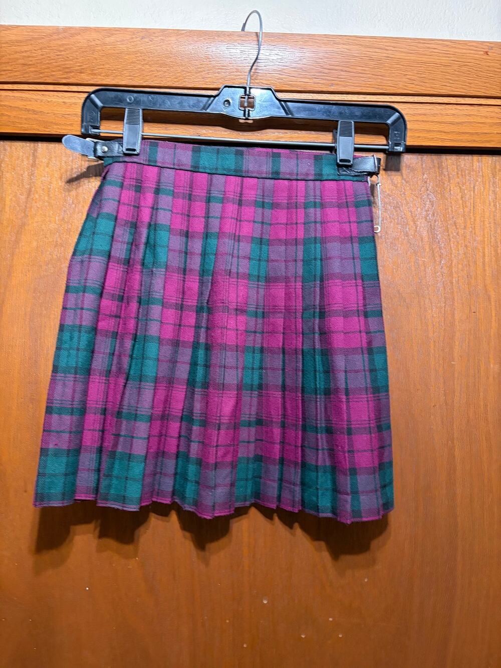 Glen Appin Scotland Girls Age 8 Tartan Kilt Skirt Plaid Pleated Made Scotland